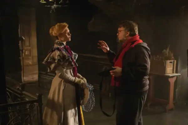 Guillermo del Toro’s Mom Inspired One of ‘Crimson Peak’s’ Most Chilling Scenes – HipLatina